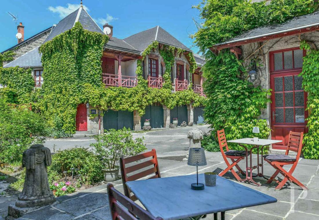 residences and character houses france auvergne   - 11